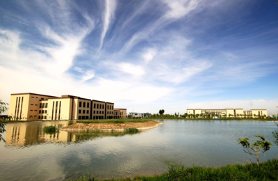 新疆科技学院校园风光图片